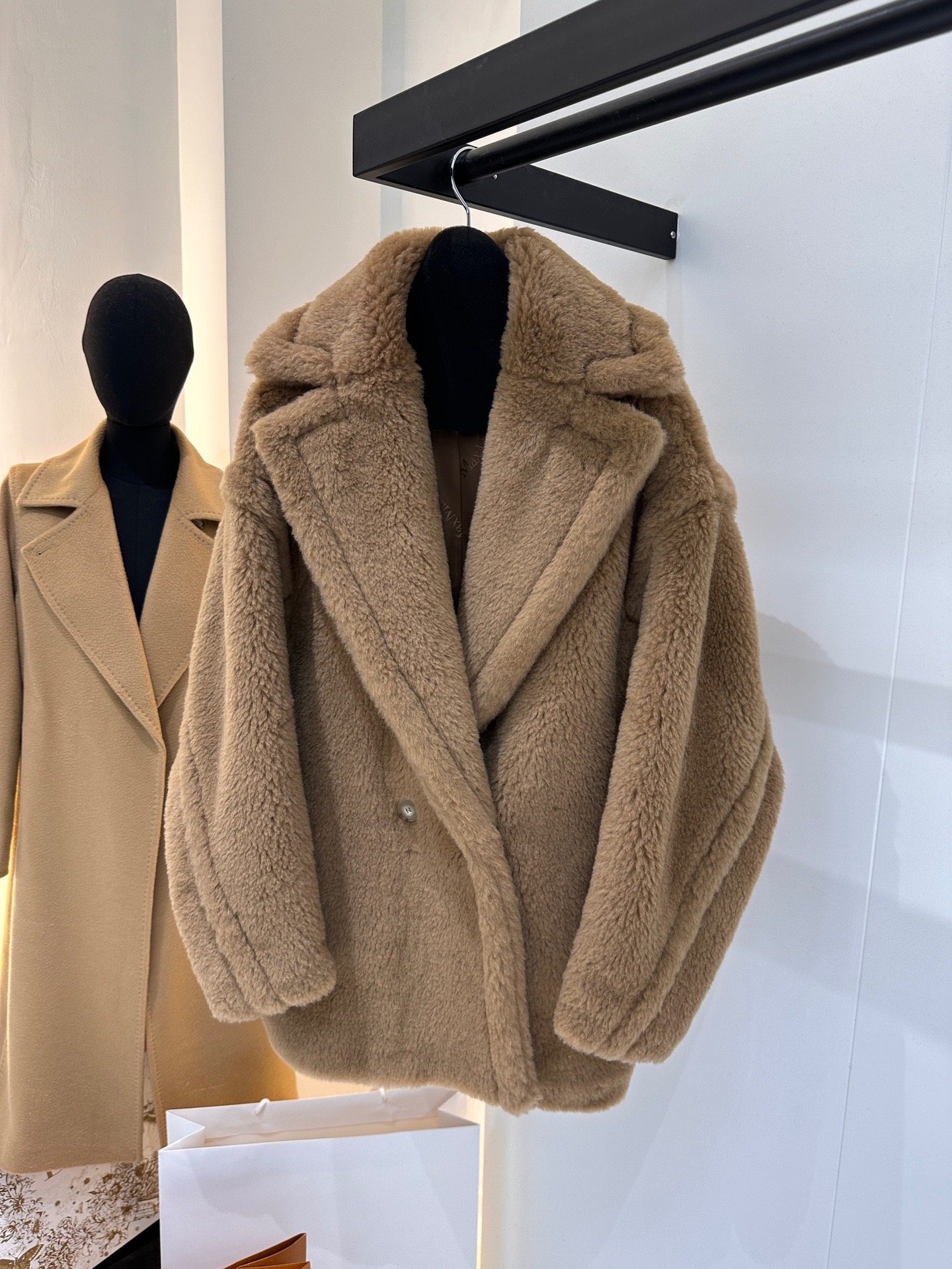 Max Short Teddy Bear Coat 62%  - đánh giá và giá Wool Coat Peacoat